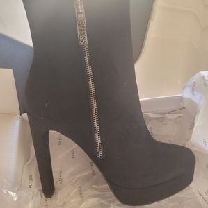 Black Guess ankle boots